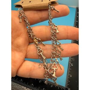 Silver Tone Skeleton Key Charm Bracelet Clover Head Multi Key Chain 7.5 Inch